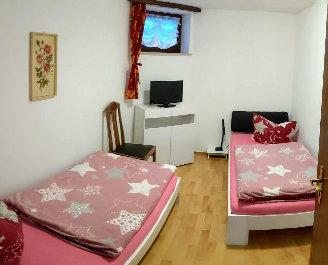 Ferienwohnung Mit Terrasse 그림마 외부 사진